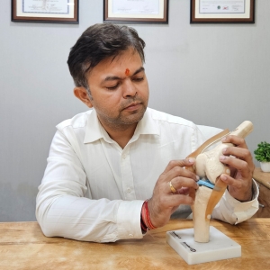 Dr. Ashesh Saini Physiotherapist at PhysioVity